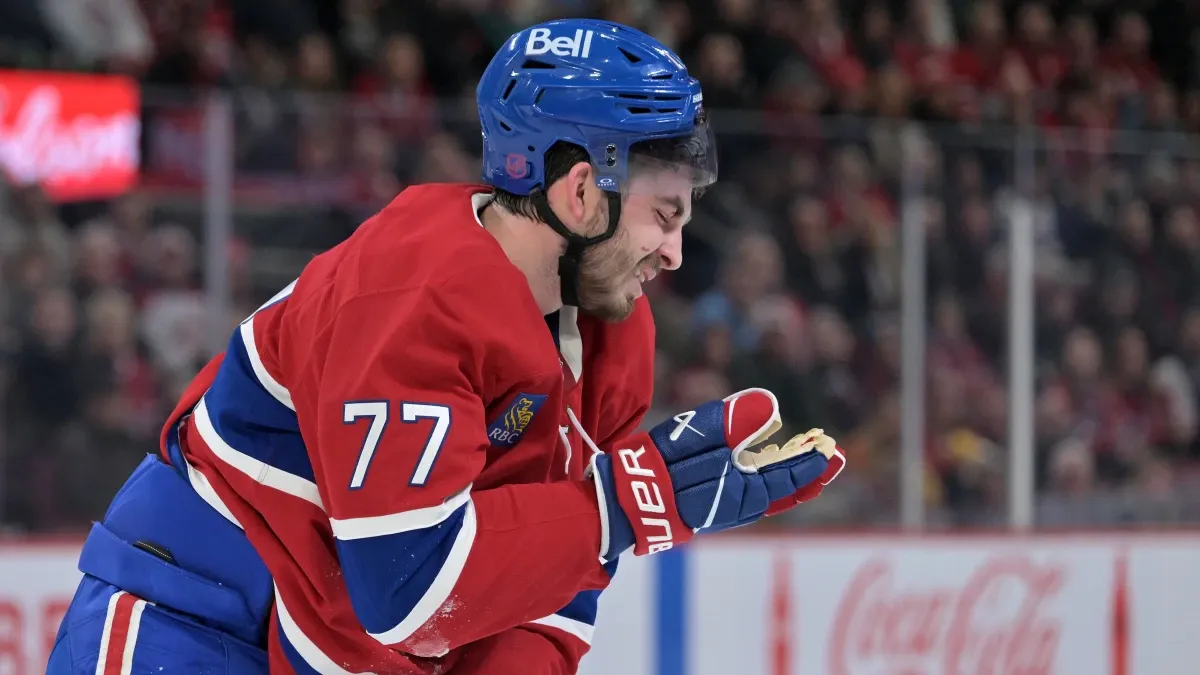 Tempête autour de Kirby Dach: Martin St-Louis donne ses arguments