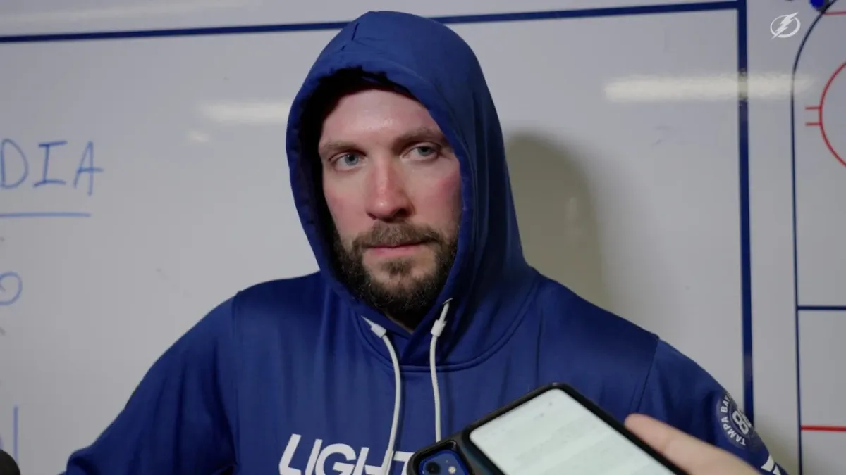 Tension dans la chambre du Lightning: Nikita Kucherov exclu du vestiaire