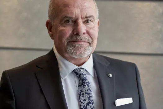 Commotion au Québec: Pierre Houde attaqué par un journaliste de Québec