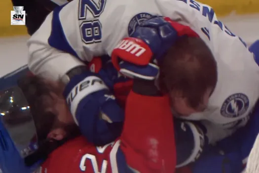 Coup de coude à la UFC: le vestiaire des Canadiens outré