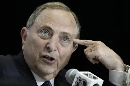 Honte dans la LNH : Gary Bettman doit répondre à un geste d’antisémitisme