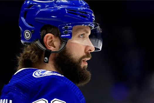 Images violentes: la réplique de Nikita Kucherov battue dans les rues de Montréal