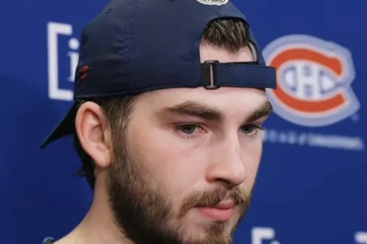 Lâcheté à Brossard: Kirby Dach quitte la glace subitement