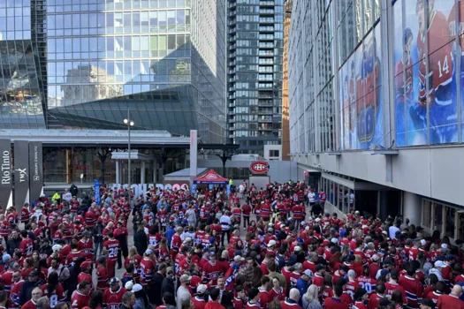 Le Centre Bell terrorise le Lightning : un geste désespéré devient la risée de la LNH