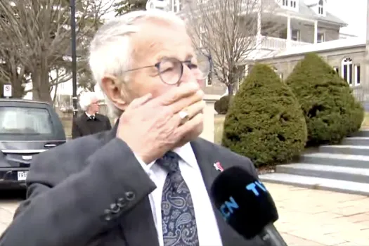 Michel Bergeron craque en direct : « C’est encore trop triste »