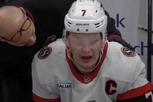 Moment inquiétant sur le banc: Brady Tkachuk commotionné