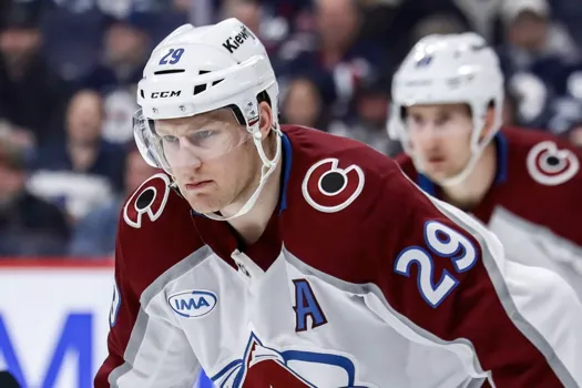 Nathan MacKinnon dans la tourmente : la situation dégénère rapidement