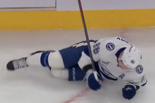 Nikita Kucherov sonné au Centre Bell : une mise en échec qui tourne mal