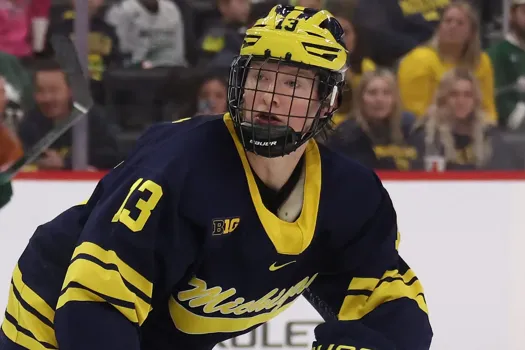 Signature à Montréal: le capitaine de Michael Hage crée la commotion