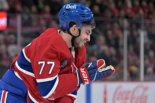 Tempête autour de Kirby Dach: Martin St-Louis donne ses arguments