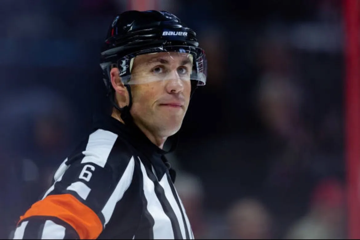 Arbitre inacceptable: Francis Charron plombe encore Montréal