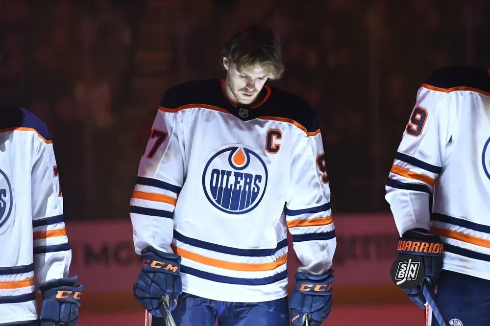 Congédiement: bombe sportive pour Connor McDavid