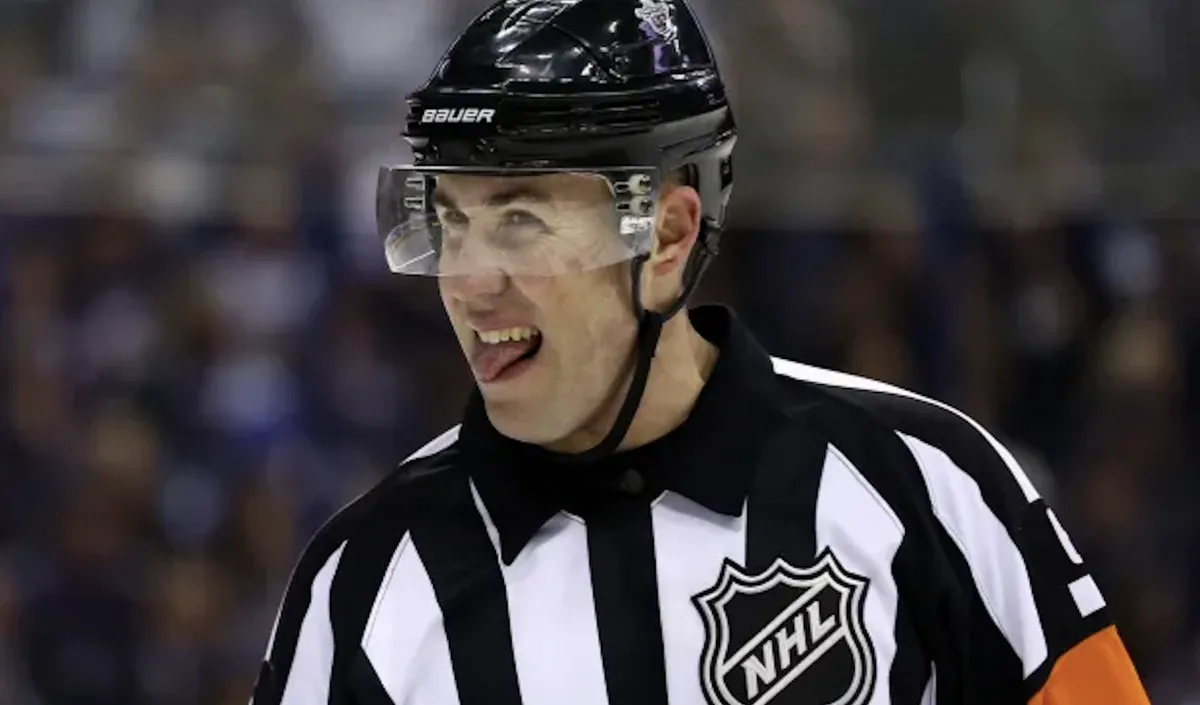 L'arbitre francophone Francis Charron menacé par les fans du CH: cauchemar au Centre Bell