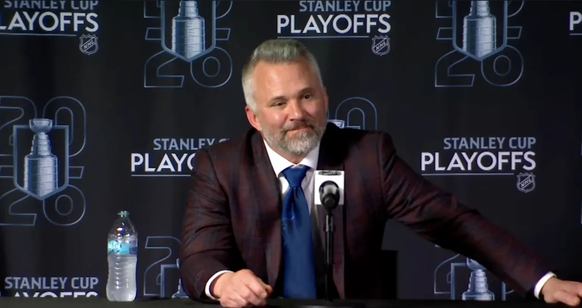 Larmes aux yeux: Martin St-Louis craque en parlant de sa mère