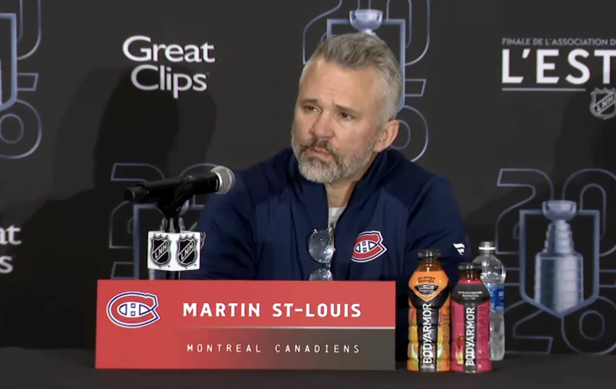 Martin St-Louis était triste devant les journalistes: sa famille avant tout