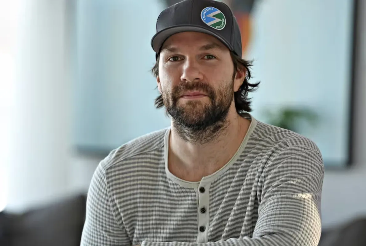 Moment gênant au Centre Bell : David Desharnais se fait tasser solide
