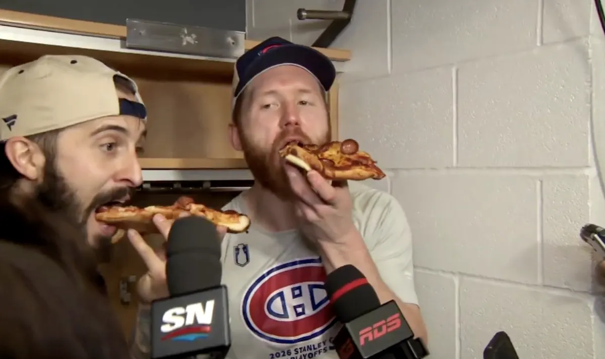 Moment gravé dans le temps: la pizza de Phil Danault débarque encore