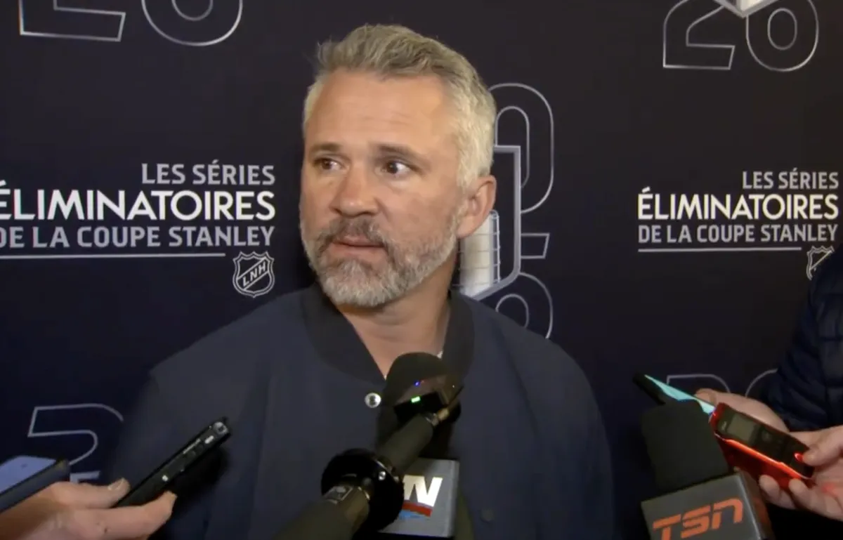 Nuit difficile pour Martin St-Louis: bête comme ses pieds avec les journalistes