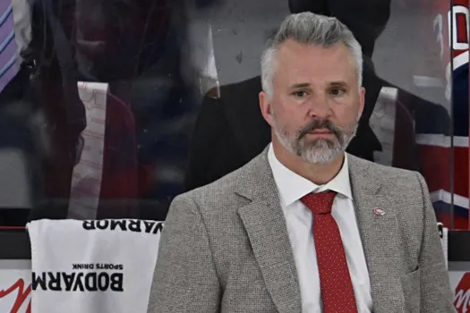 Coaching de perdant: Martin St-Louis exposé devant le Québec