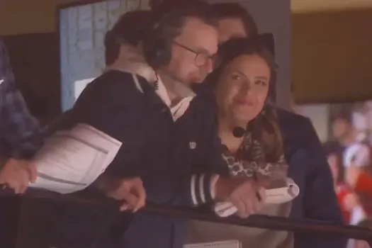 Frissons au Centre Bell: Renaud Lavoie en chair... et en vie...