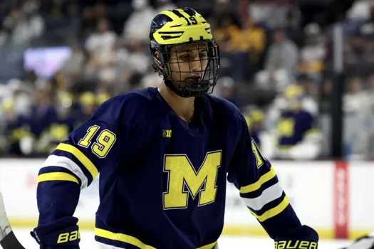 Michael Hage laissé de côté : un choc inattendu au Michigan