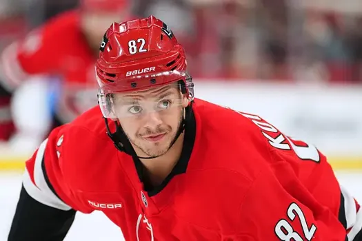 Moment gênant pour Jesperi Kotkaniemi: c'est la fin