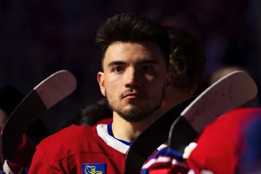 Perte de patience du Capitaine: Nick Suzuki s'en prend à ses coéquipiers trop immatures