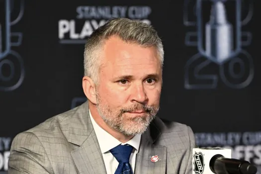 Vestiaire sous tension : Martin St-Louis a une tête de cochon