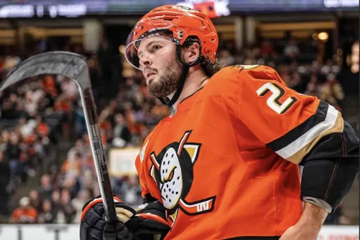 Alerte transaction à St-Louis: le colère monte envers Kent Hughes