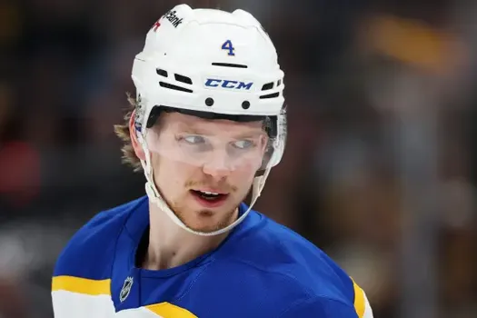 Alerte transaction: les Blackhawks obtiennent un défenseur vedette