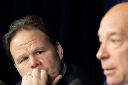 Échec annoncé: un agent n'est pas tendre envers Jeff Gorton et Kent Hughes