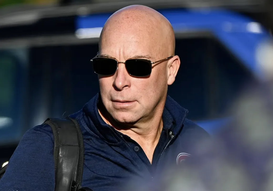 Acquisition d'un défenseur vedette: Kent Hughes doit réagir