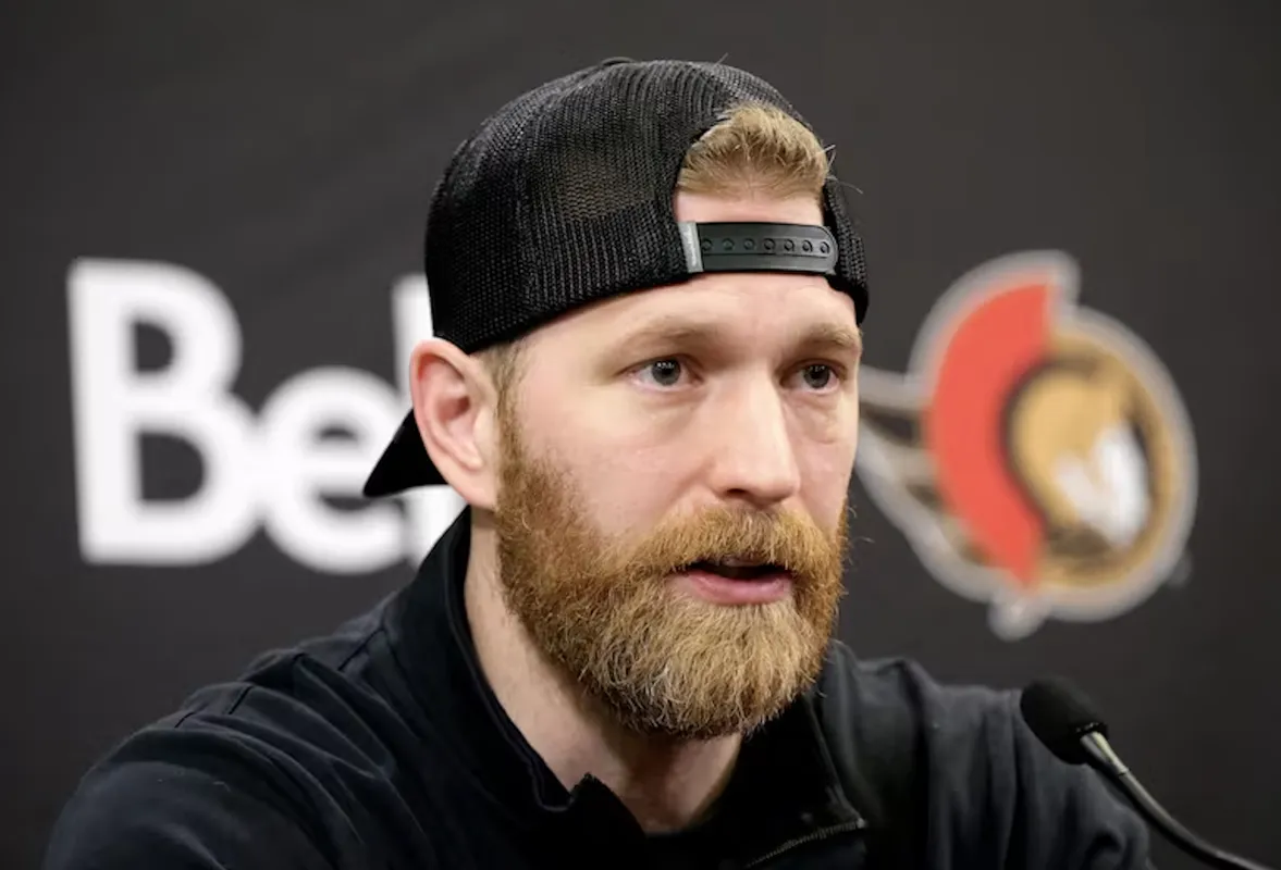 Malaise à Ottawa: Claude Giroux refuse de répondre aux médias