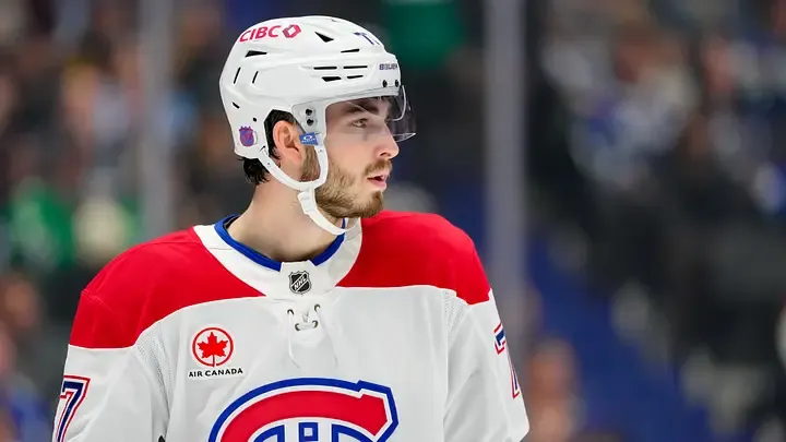 Transaction avant le 30 juillet: Kirby Dach est averti