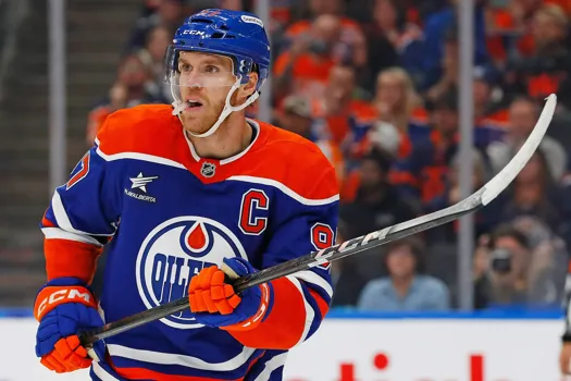 Connor McDavid à Philadelphie: Daniel Brière tente le tout pour le tout