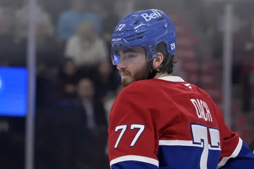 Kirby Dach et sa famille en colère contre Montréal: ça sent la fin