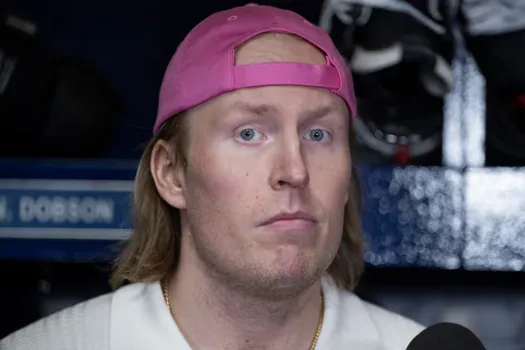 Signature de Patrik Laine: le réseau de la LNH dévoile son équipe