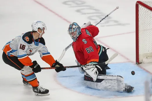 Vol Montréal-Anaheim: Kent Hughes obtient un attaquant aux mains de feu