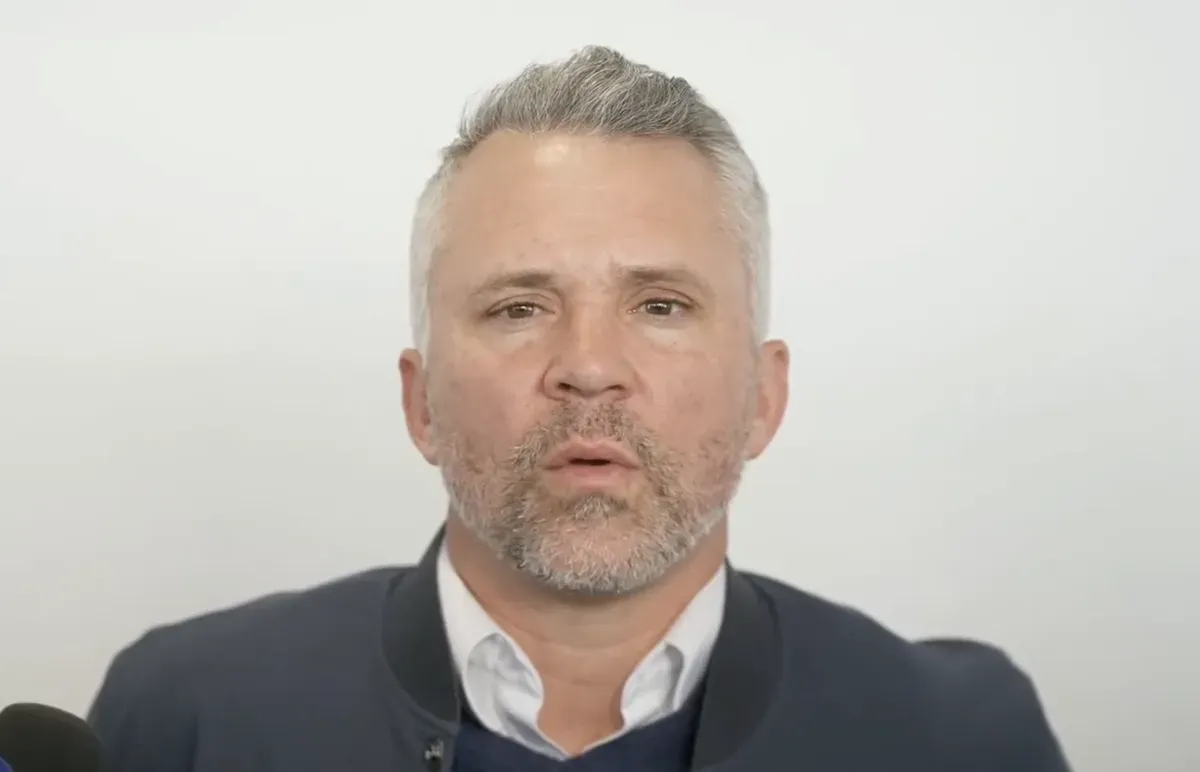 Honte à Martin St-Louis: il choisit l’argent avant ses joueurs