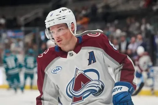 163 millions de dollars: Cale Makar fait sauter la banque