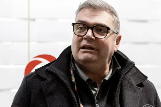 Silence qui dérange : TVA Sports joue gros avec Stéphane Auger