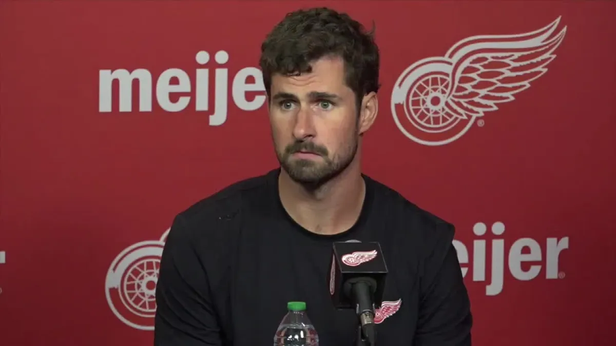 13 minutes de honte totale: Dylan Larkin fait peine à voir