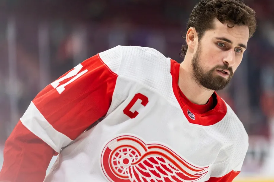 Dylan Larkin à Montréal: le directeur du recrutement des Red Wings crée la commotion