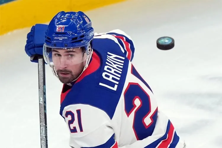 Officiel: Dylan Larkin rejette le Canadien de Montréal pour une simple raison