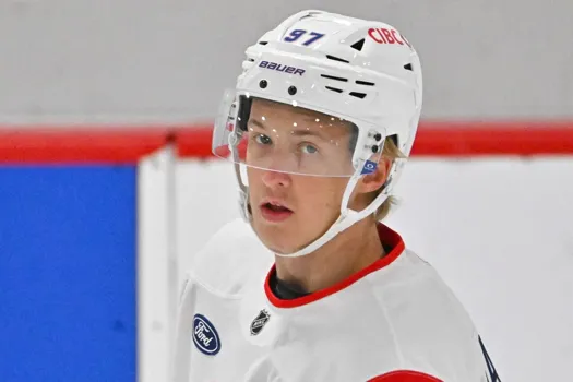 Alexander Zharovsky en pleine crise : le Canadien reçoit un nouveau signal inquiétant