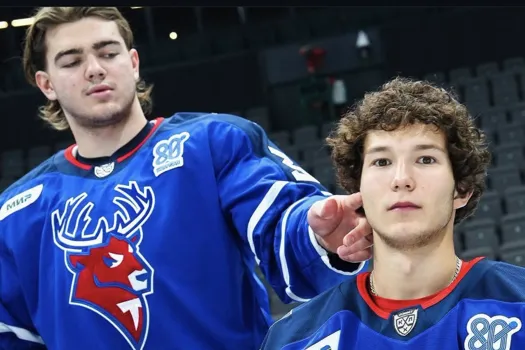 Gleb Pugachyov s'effondre sur la glace: un moment qui glace le sang
