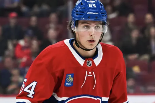 Surprise à Montréal: David Reinbacher doit quitter le Canadien de Montréal