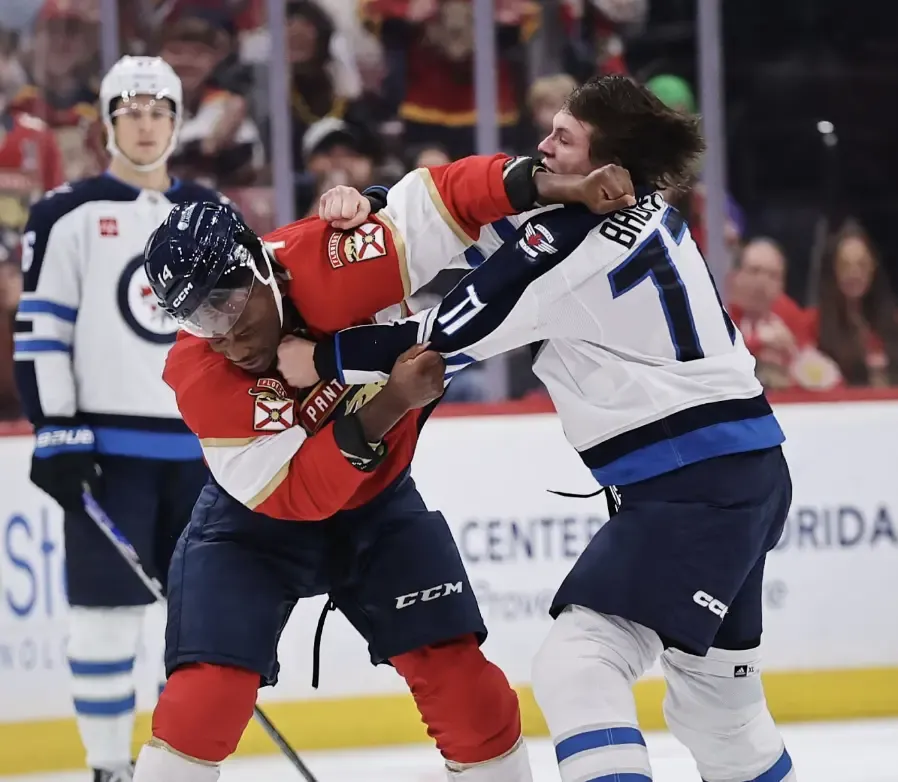 Combat historique : Bokondji Imama et Tyler Bauer offrent un spectacle complètement incroyable