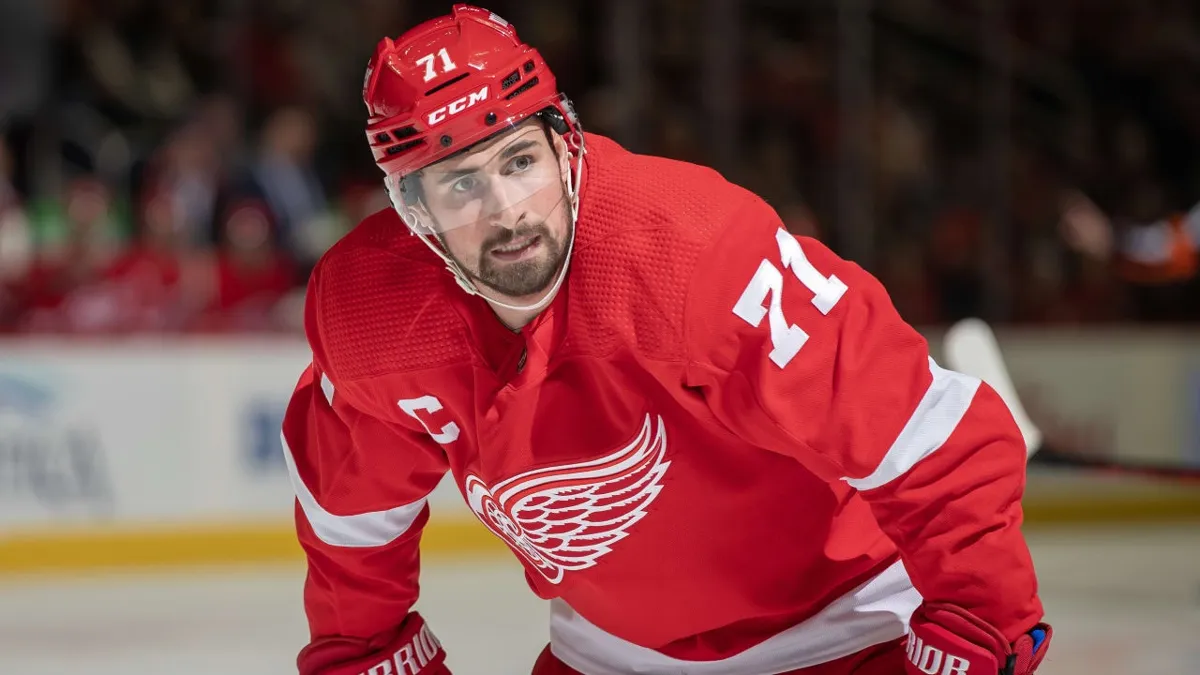Énorme annonce à Détroit: Dylan Larkin sera échangé dans les prochaines heures