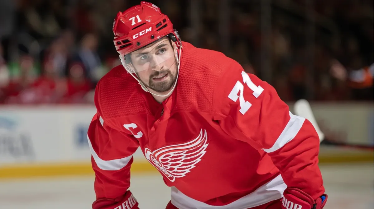 Perte de patience à Montréal: la saga Dylan Larkin tourne mal